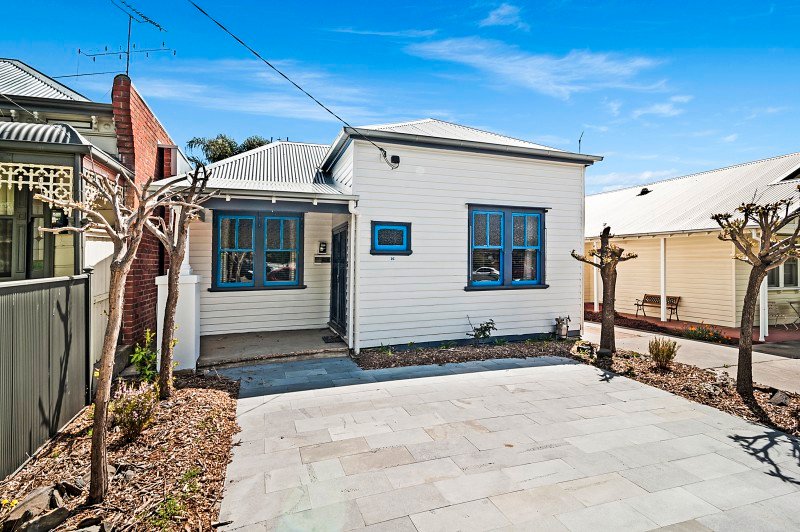 16 Larritt Street BENDIGO 9