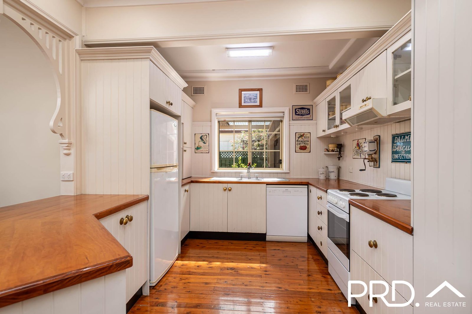 16 Laundess Avenue PANANIA 3