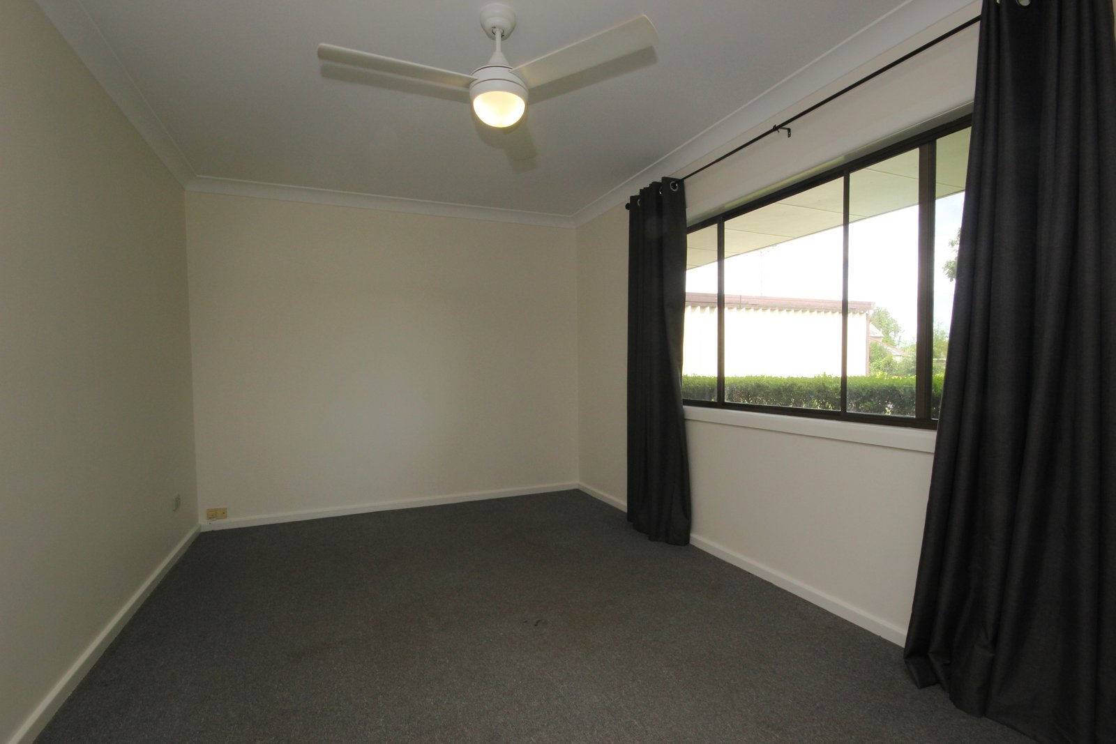 16 Laurel Street KENDALL 4