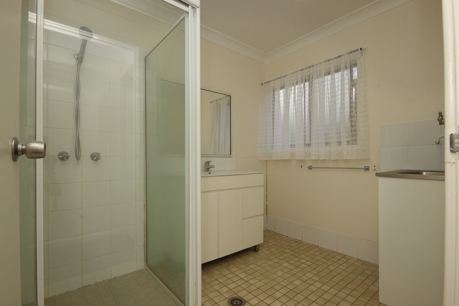 16 Laurel Street KENDALL 5