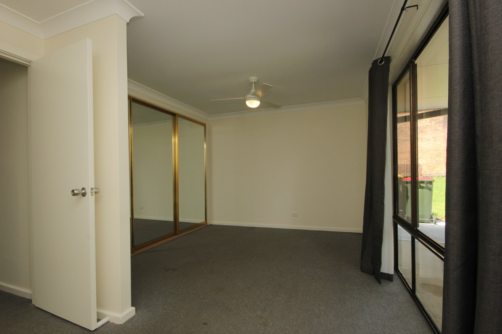 16 Laurel Street KENDALL 6