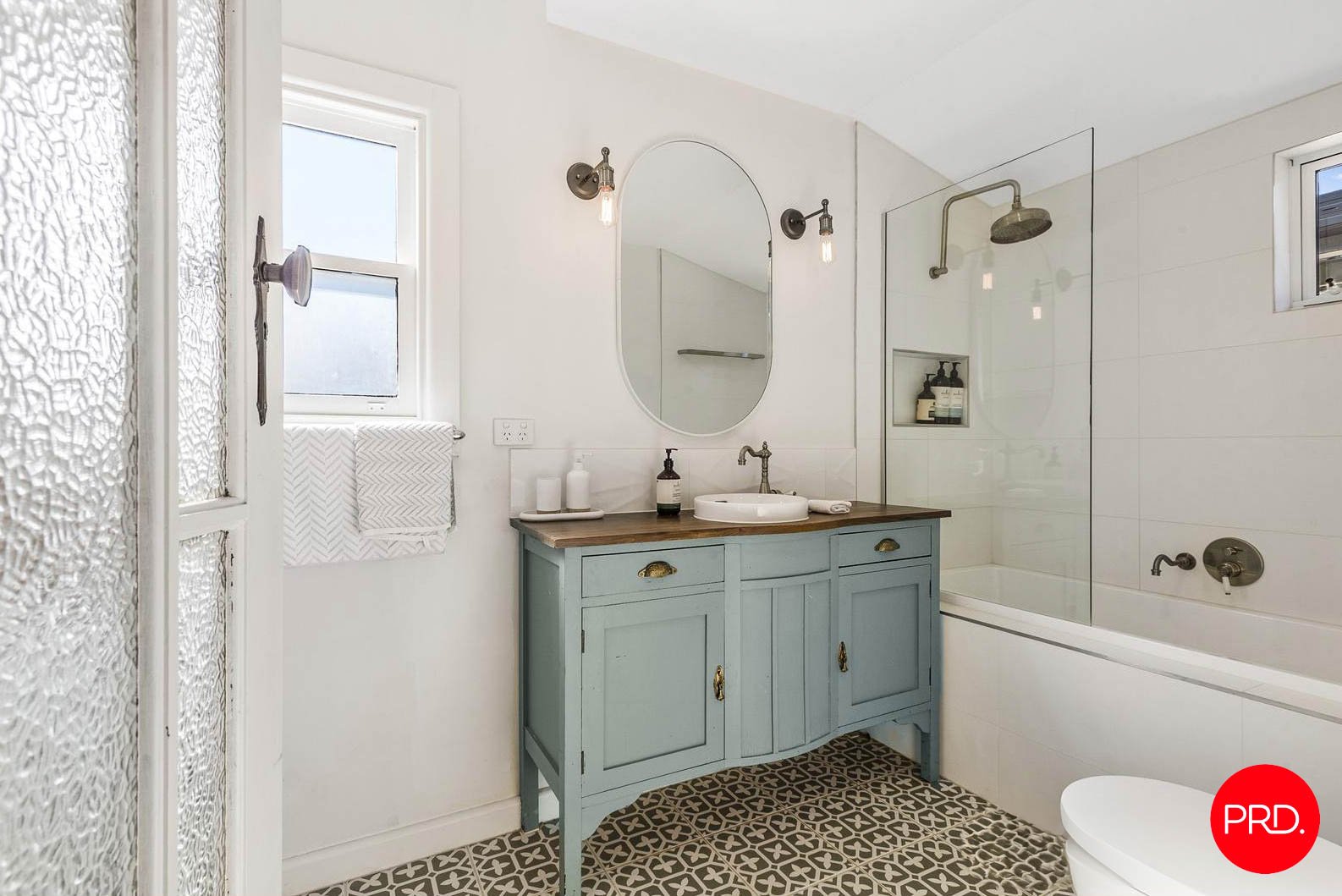 16 Lauriston Street KYNETON 11