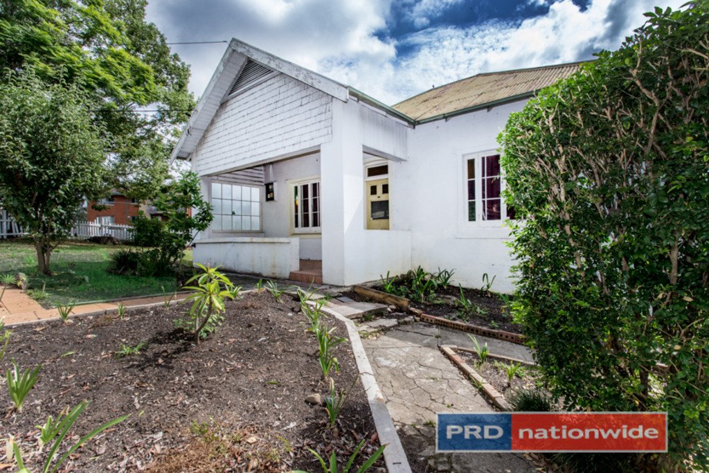 16 Lemongrove Road PENRITH 12