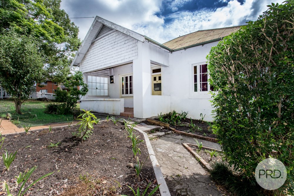 16 Lemongrove Road PENRITH 12