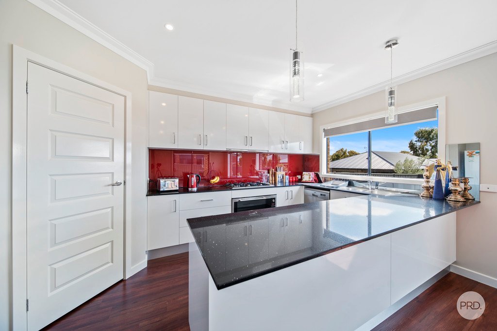 16 Levanda Boulevard JACKASS FLAT 6