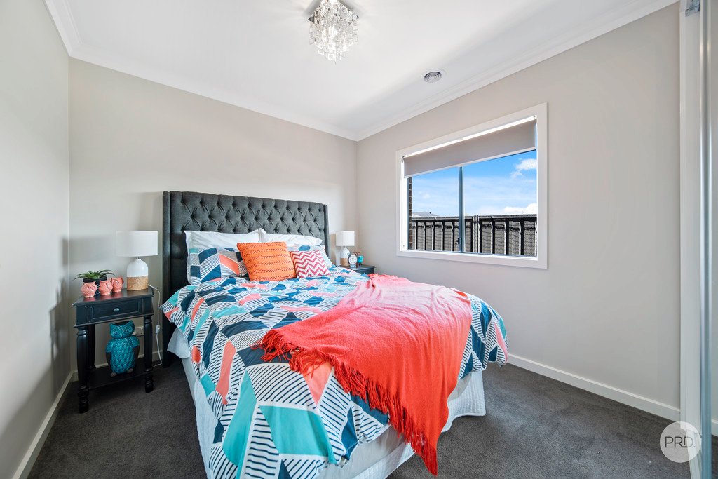 16 Levanda Boulevard JACKASS FLAT 9