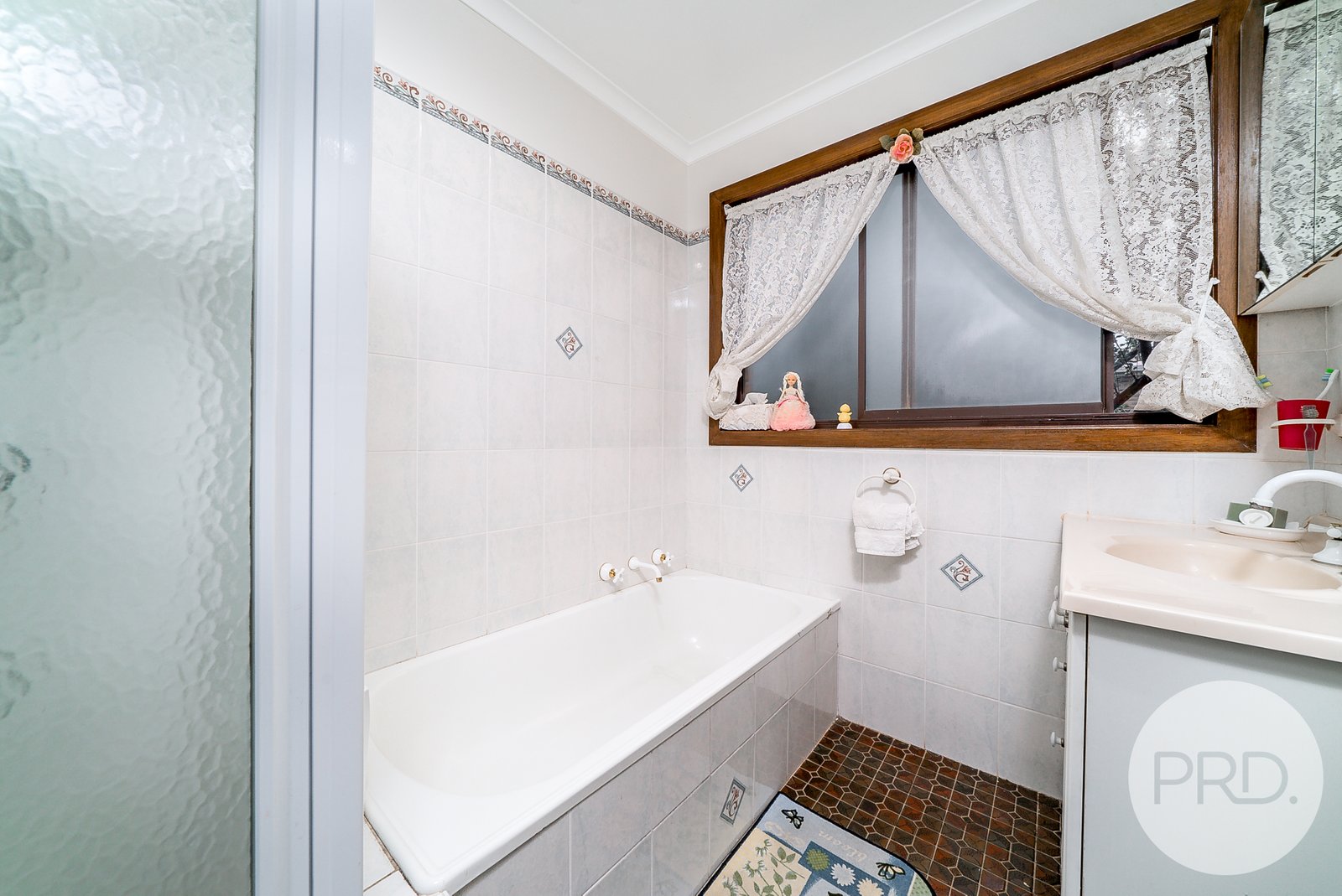 16 Lincoln Avenue TOLLAND 10