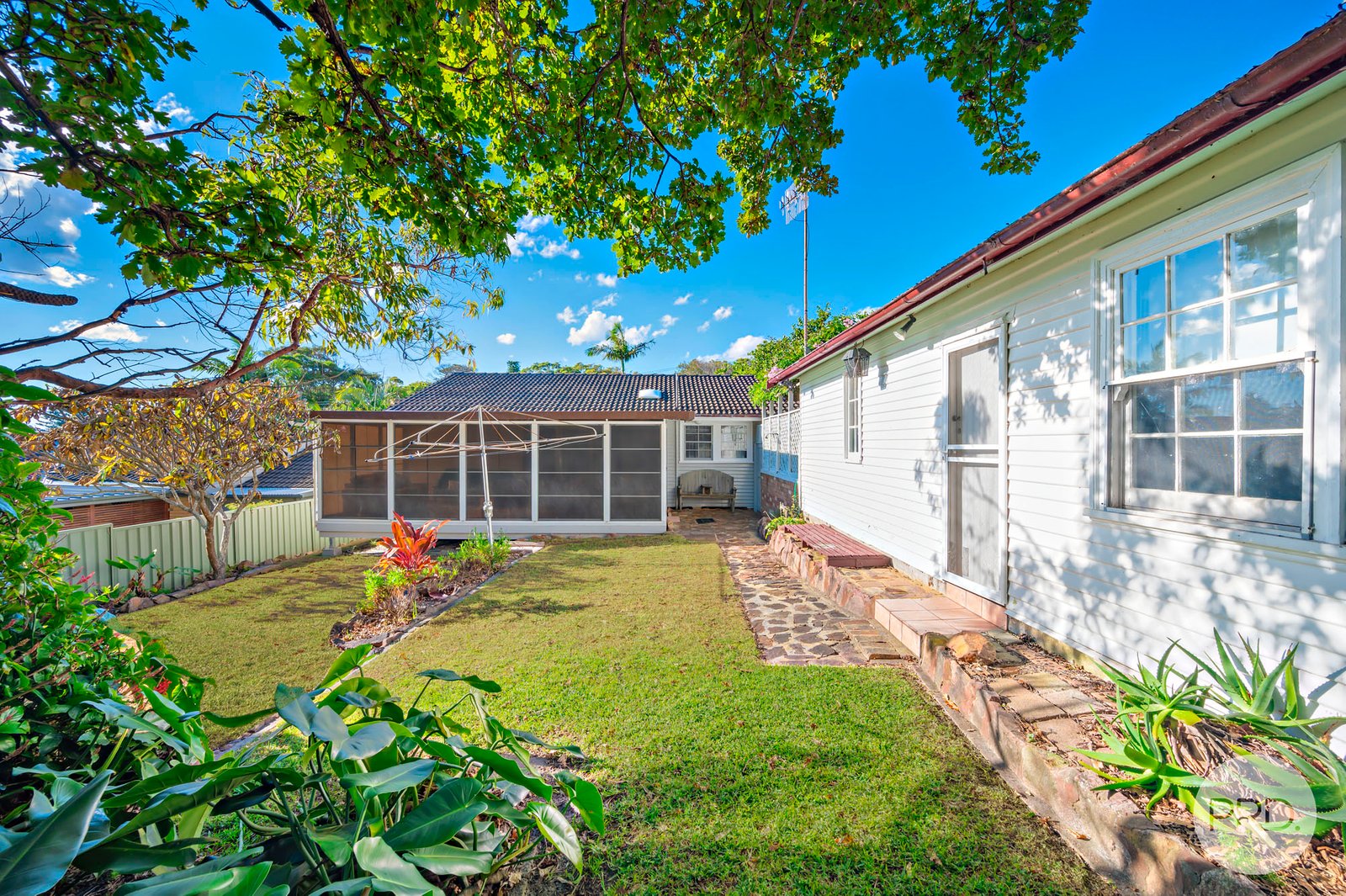 16 Lionel Avenue SHOAL BAY 17