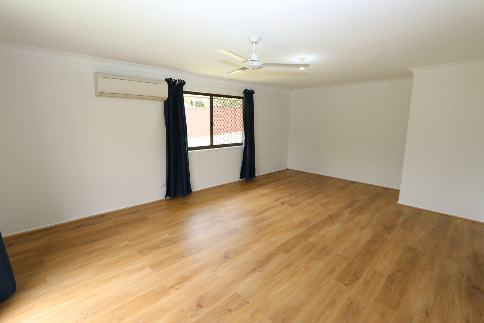 16 Lowanna Drive ASHMORE 8