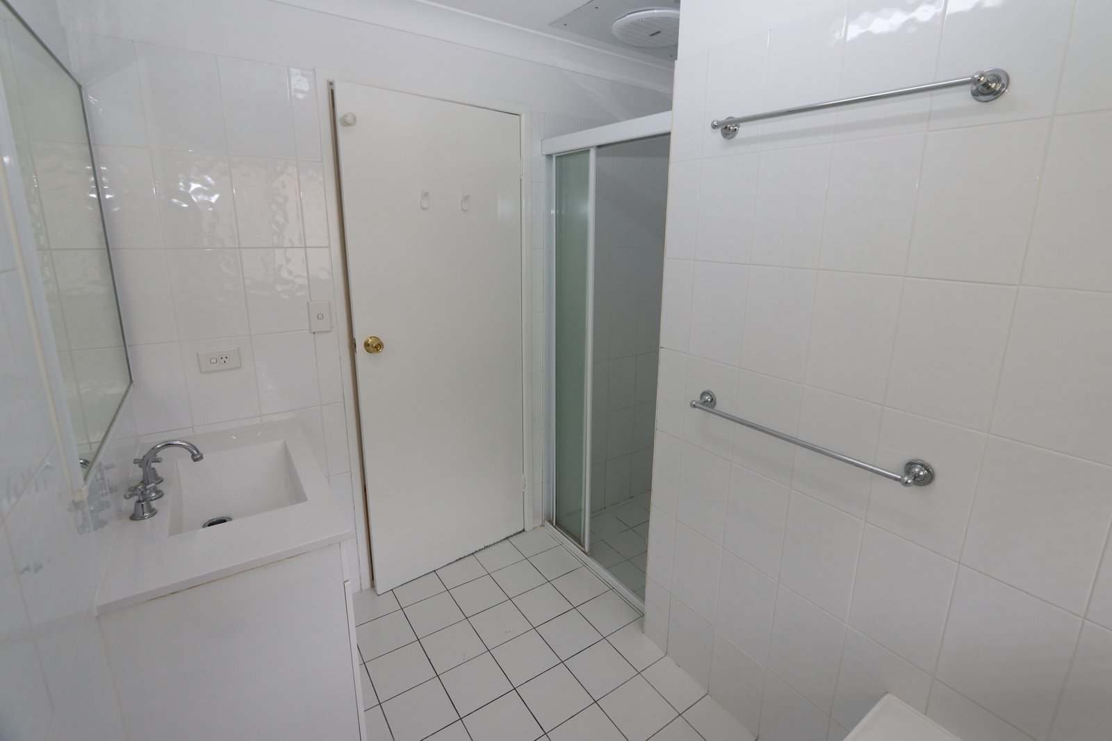 16 Lowanna Drive ASHMORE 13