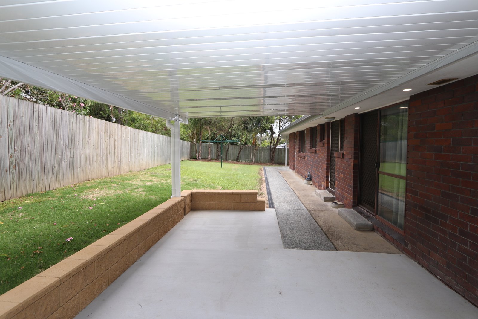 16 Lowanna Drive ASHMORE 14