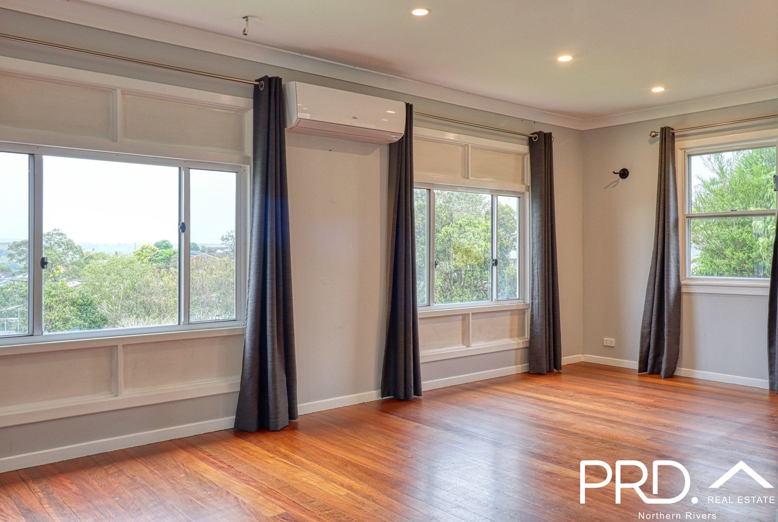 16 Mackay Street LISMORE HEIGHTS 4