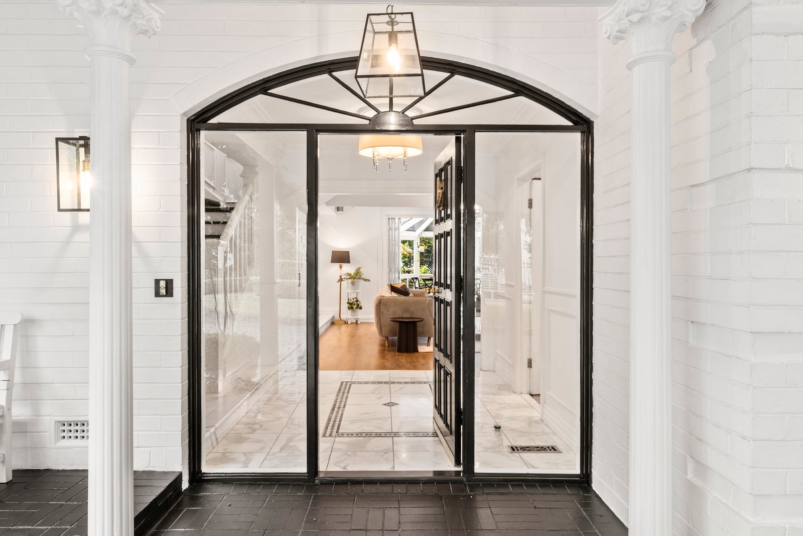 Gallery: 16 Mackintosh Road