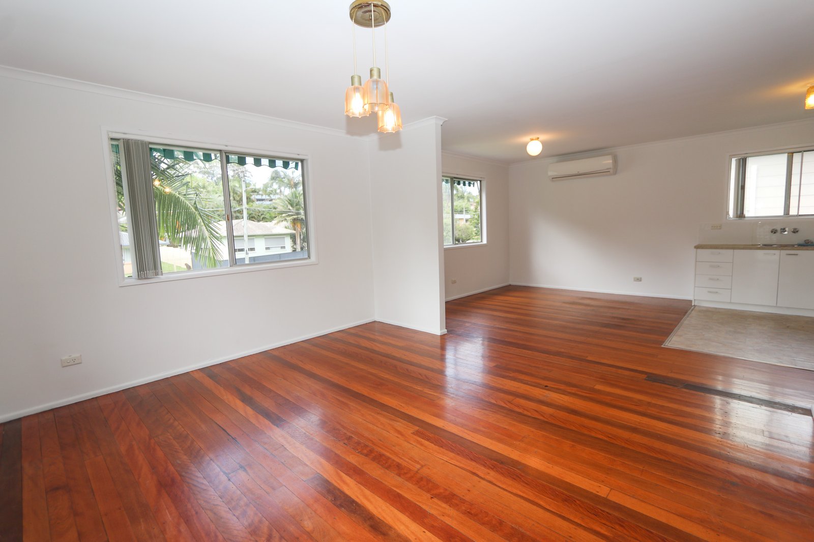 16 Macquarie Avenue MOLENDINAR 3
