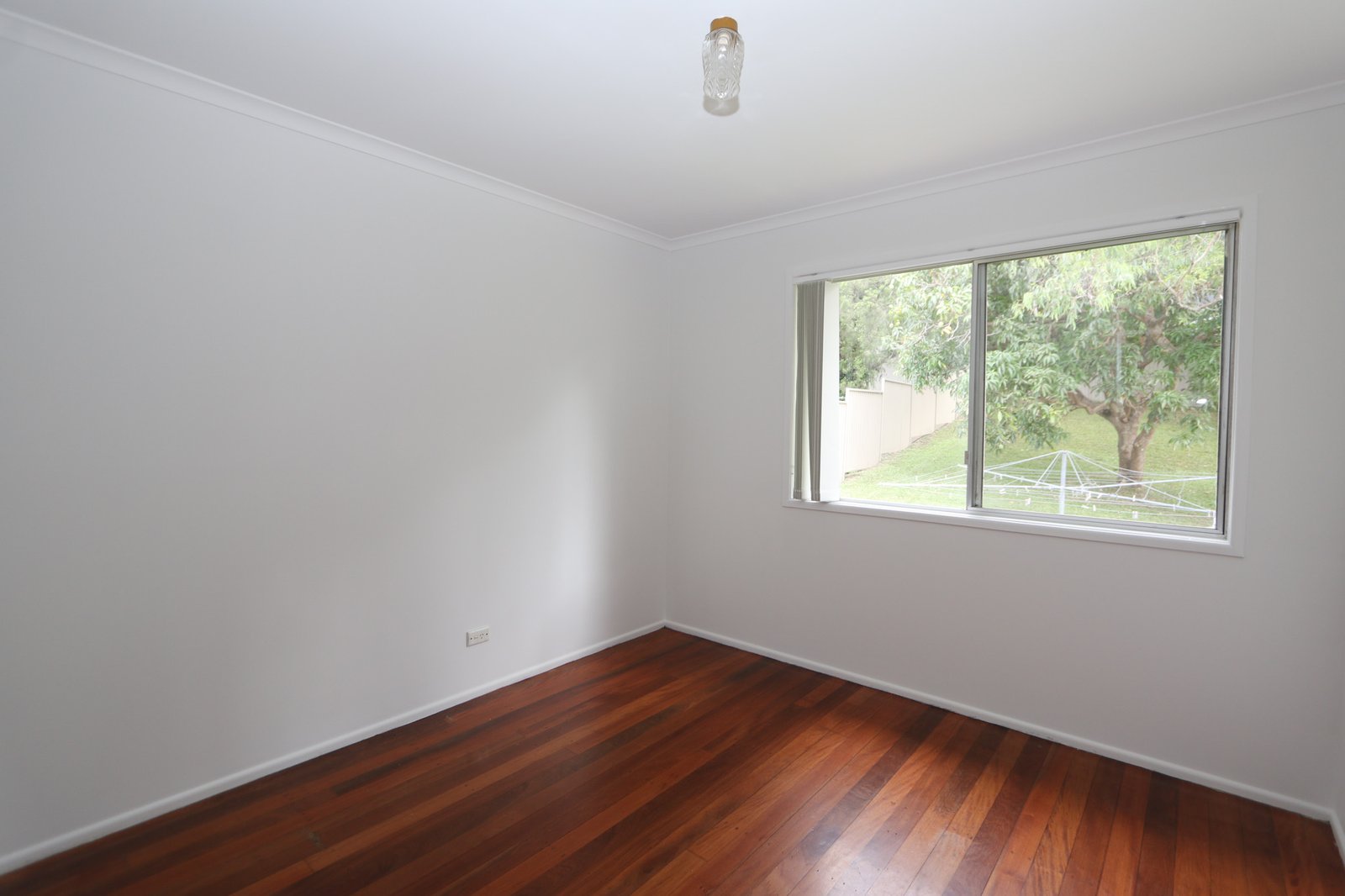 16 Macquarie Avenue MOLENDINAR 8