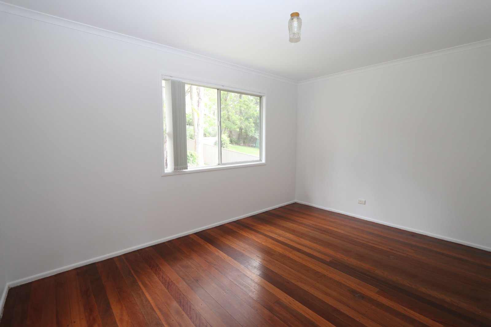 16 Macquarie Avenue MOLENDINAR 9