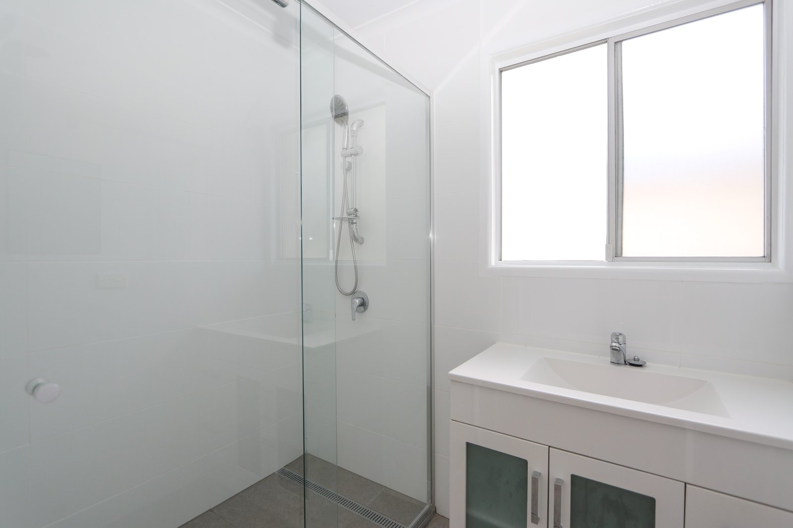 16 Macquarie Avenue MOLENDINAR 11