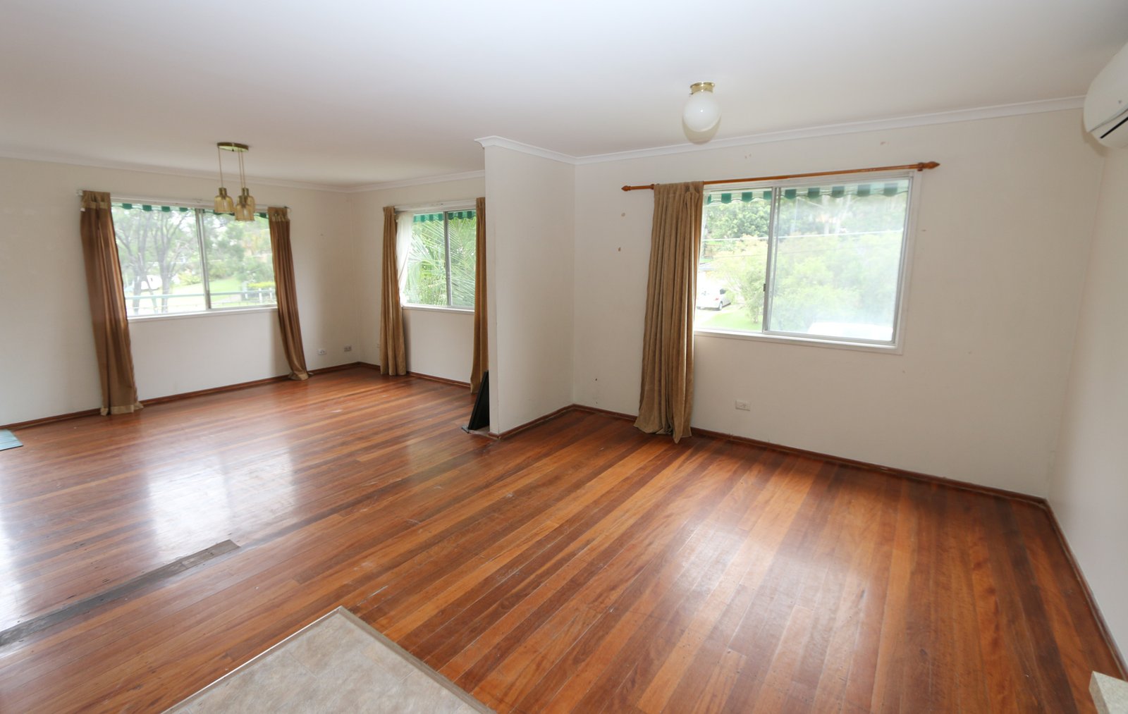 16 Macquarie Avenue MOLENDINAR 3