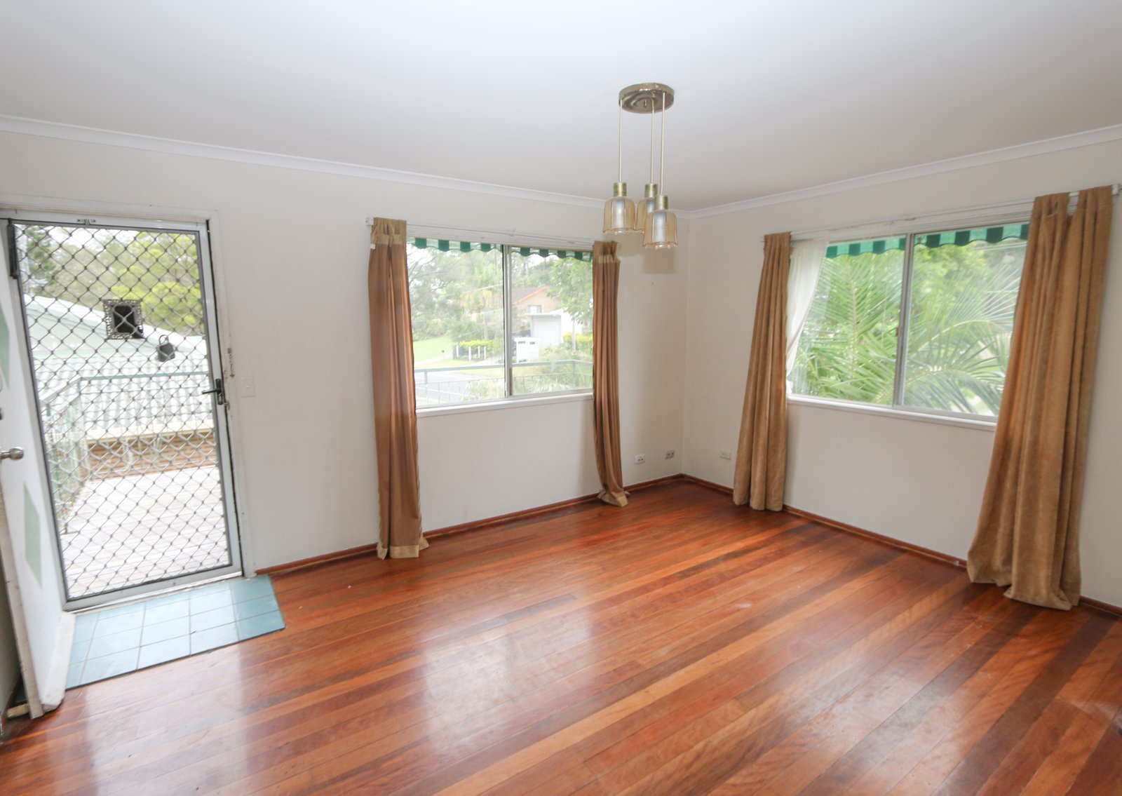 16 Macquarie Avenue MOLENDINAR 5