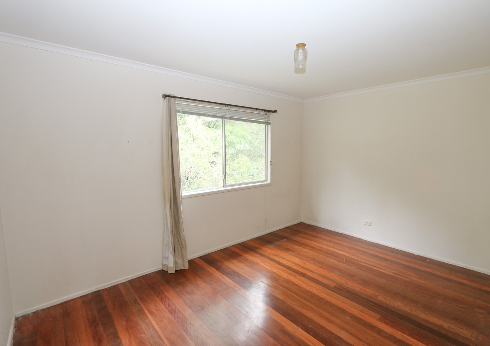 16 Macquarie Avenue MOLENDINAR 6