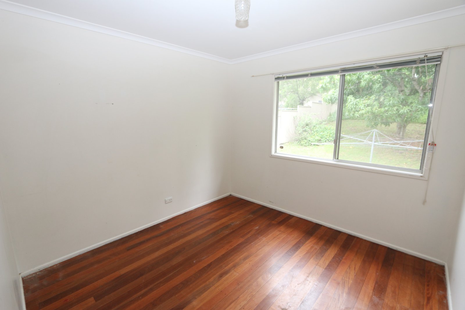 16 Macquarie Avenue MOLENDINAR 7