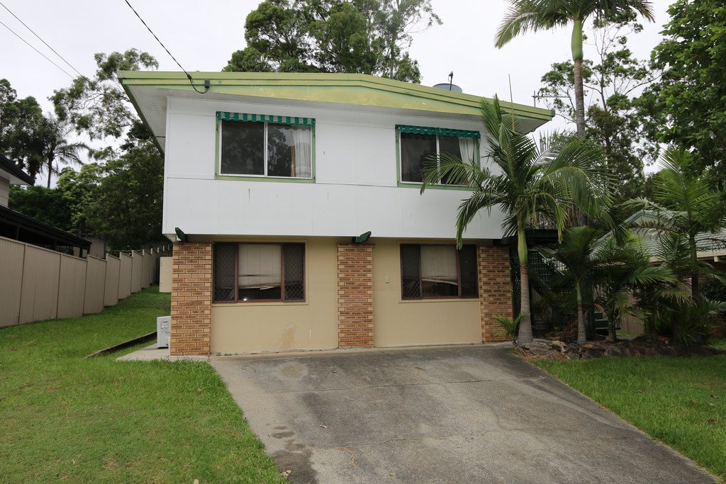 16 Macquarie Avenue MOLENDINAR 1