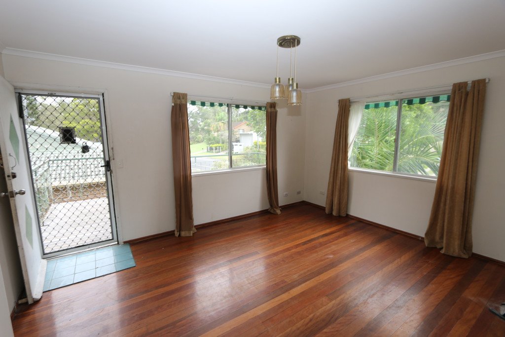 16 Macquarie Avenue MOLENDINAR 6