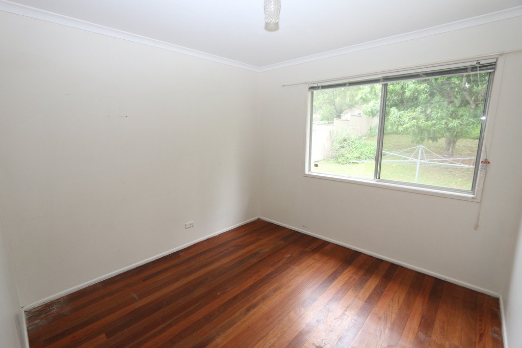 16 Macquarie Avenue MOLENDINAR 9