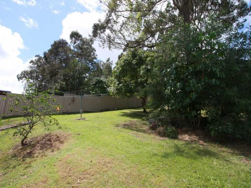16 Macquarie Avenue MOLENDINAR 12