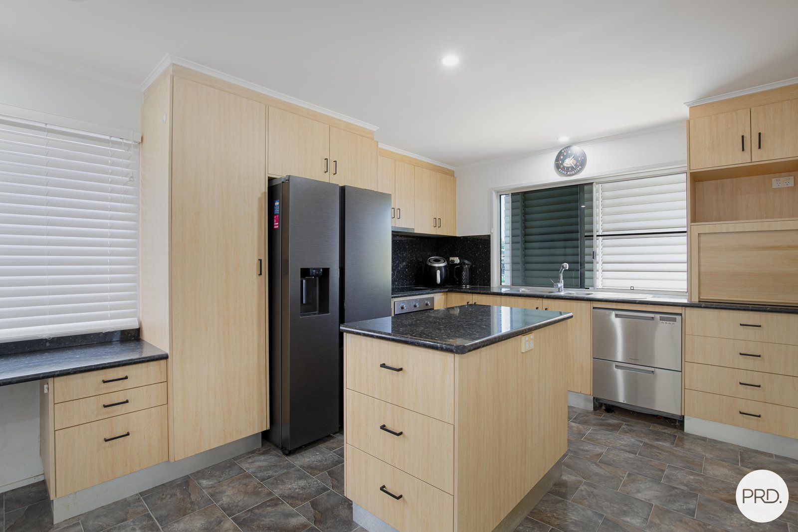 16 Macquarie Street MOUNT PLEASANT 3