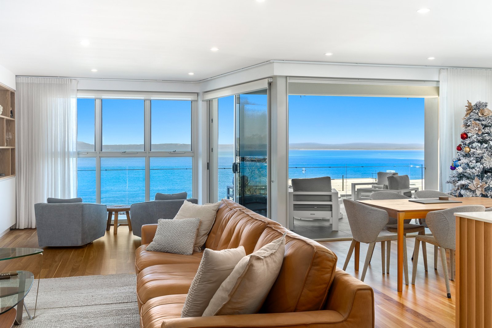 1/6 Magnus Street NELSON BAY 2