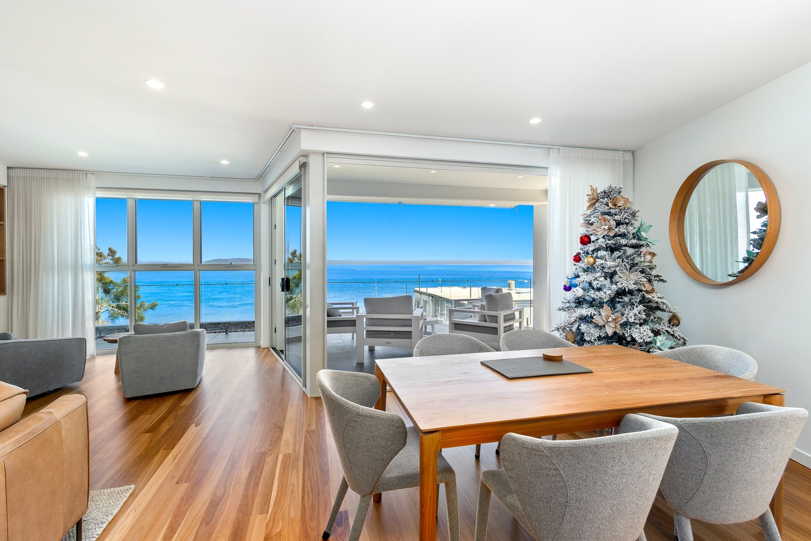 1/6 Magnus Street NELSON BAY 5