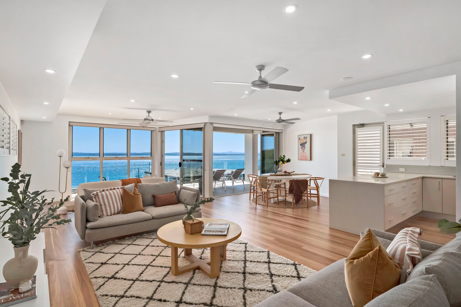 1/6 Magnus Street NELSON BAY 3