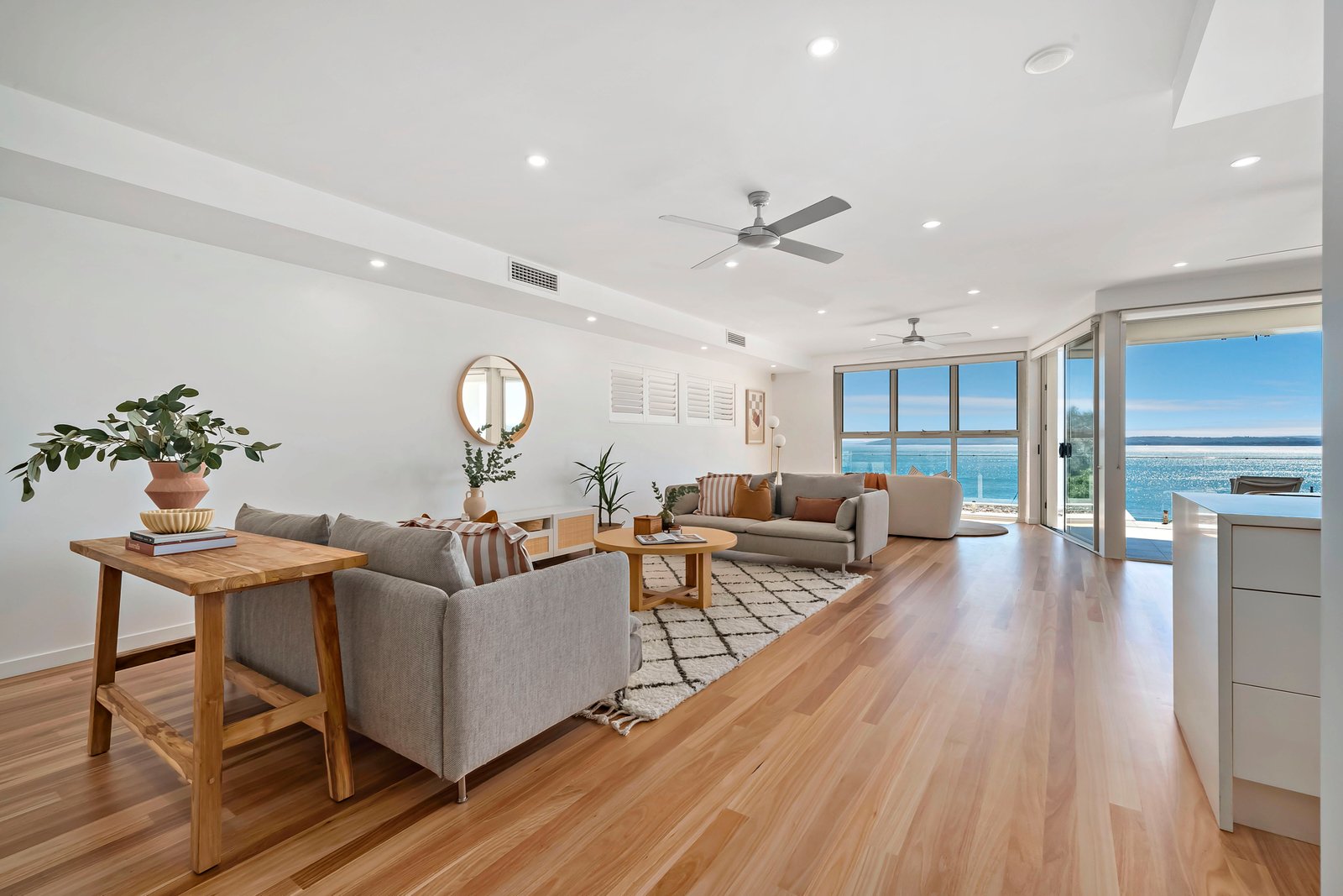 1/6 Magnus Street NELSON BAY 5