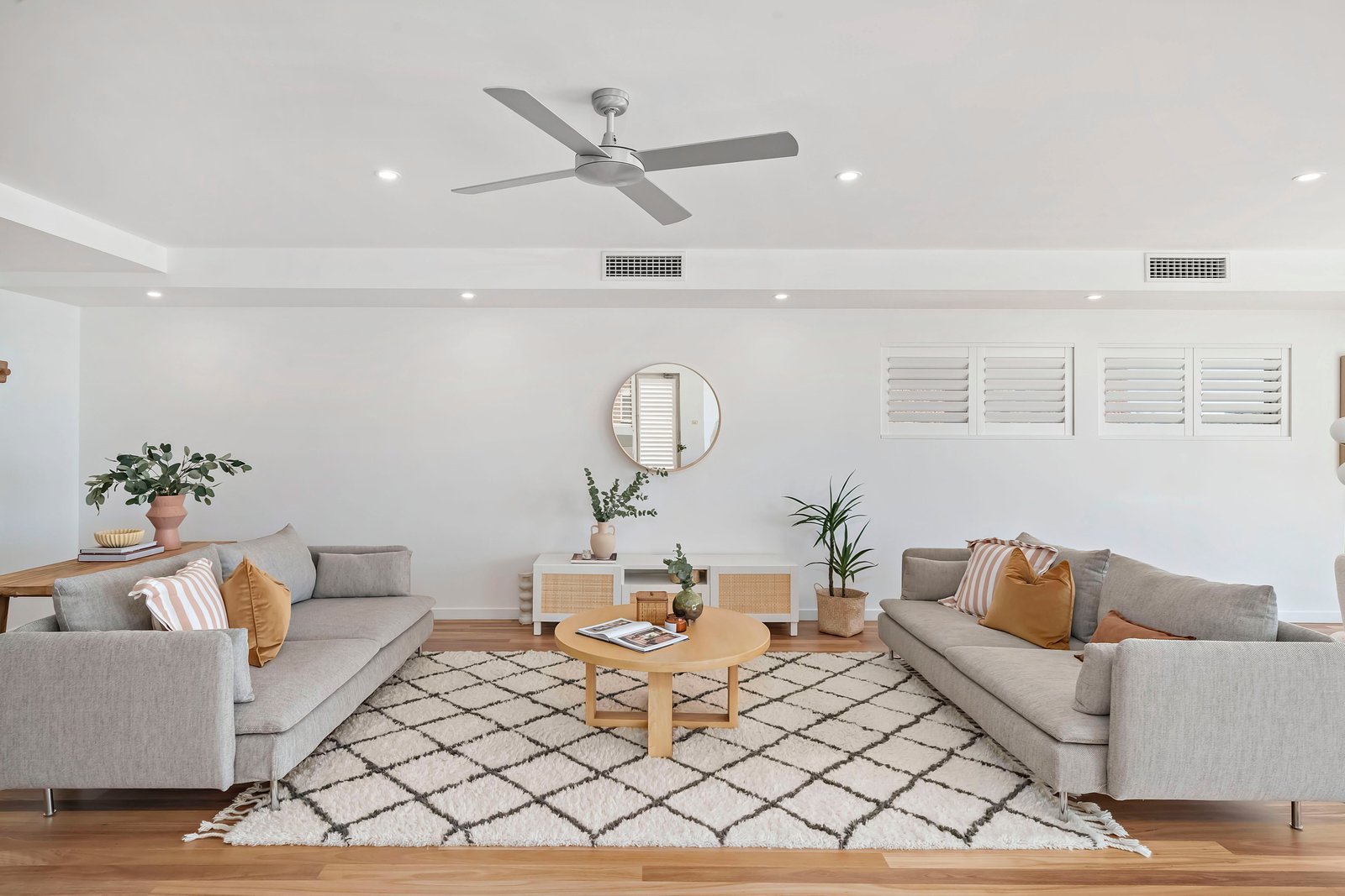 1/6 Magnus Street NELSON BAY 10