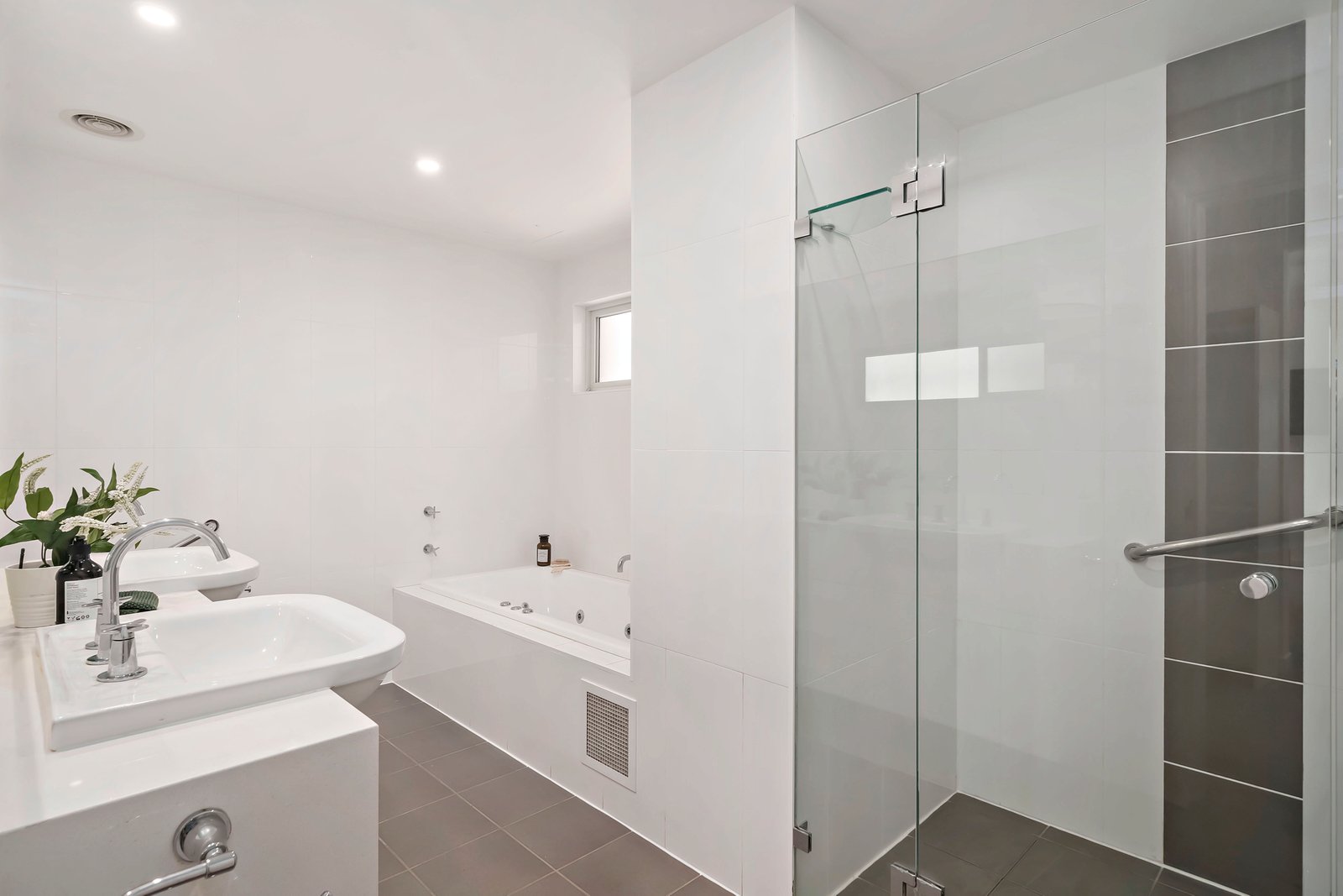 1/6 Magnus Street NELSON BAY 15