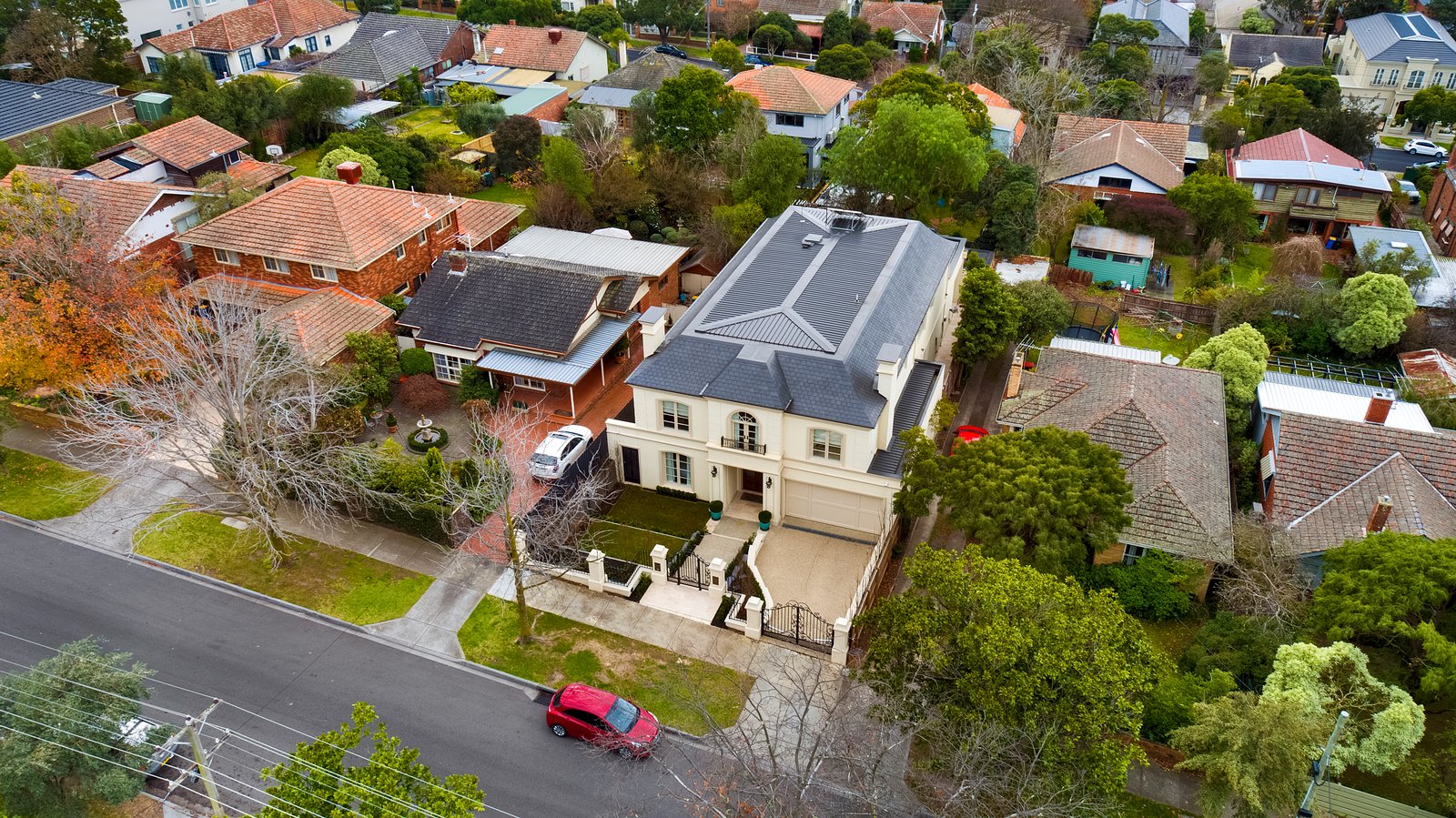 16 Maitland Avenue, Kew RT Edgar