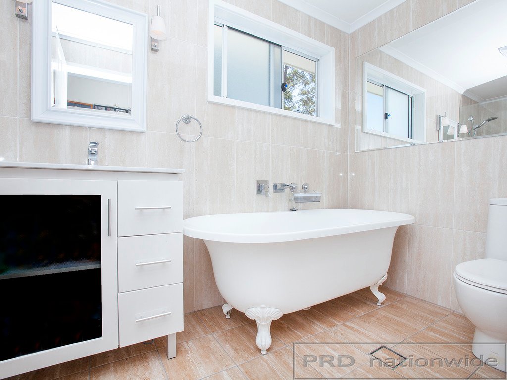 16 Malang Street ASHTONFIELD 18