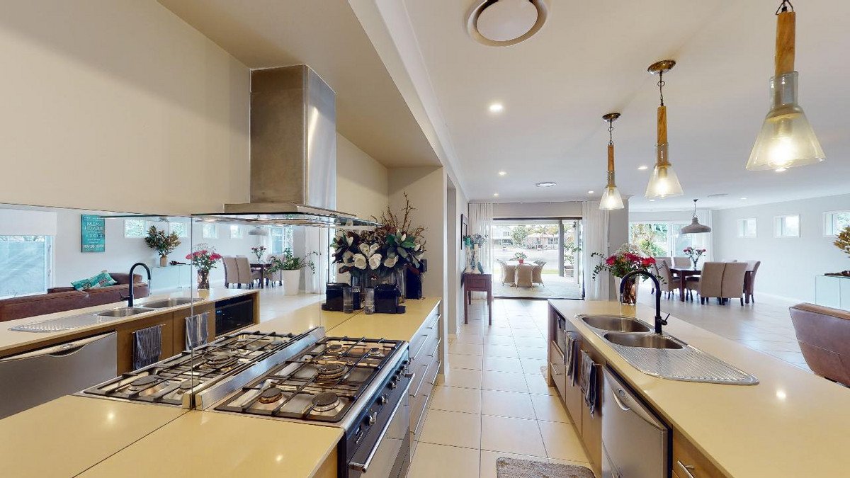 16 Mallawa Drive Palm Beach 4
