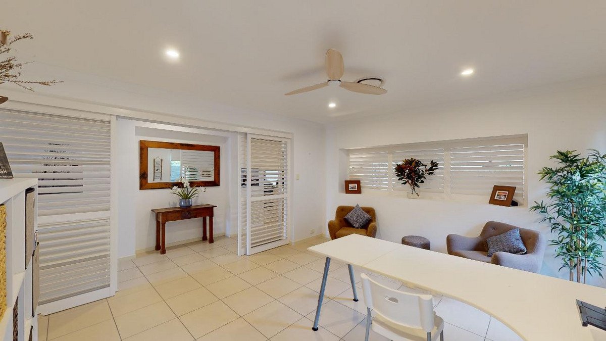 16 Mallawa Drive Palm Beach 8