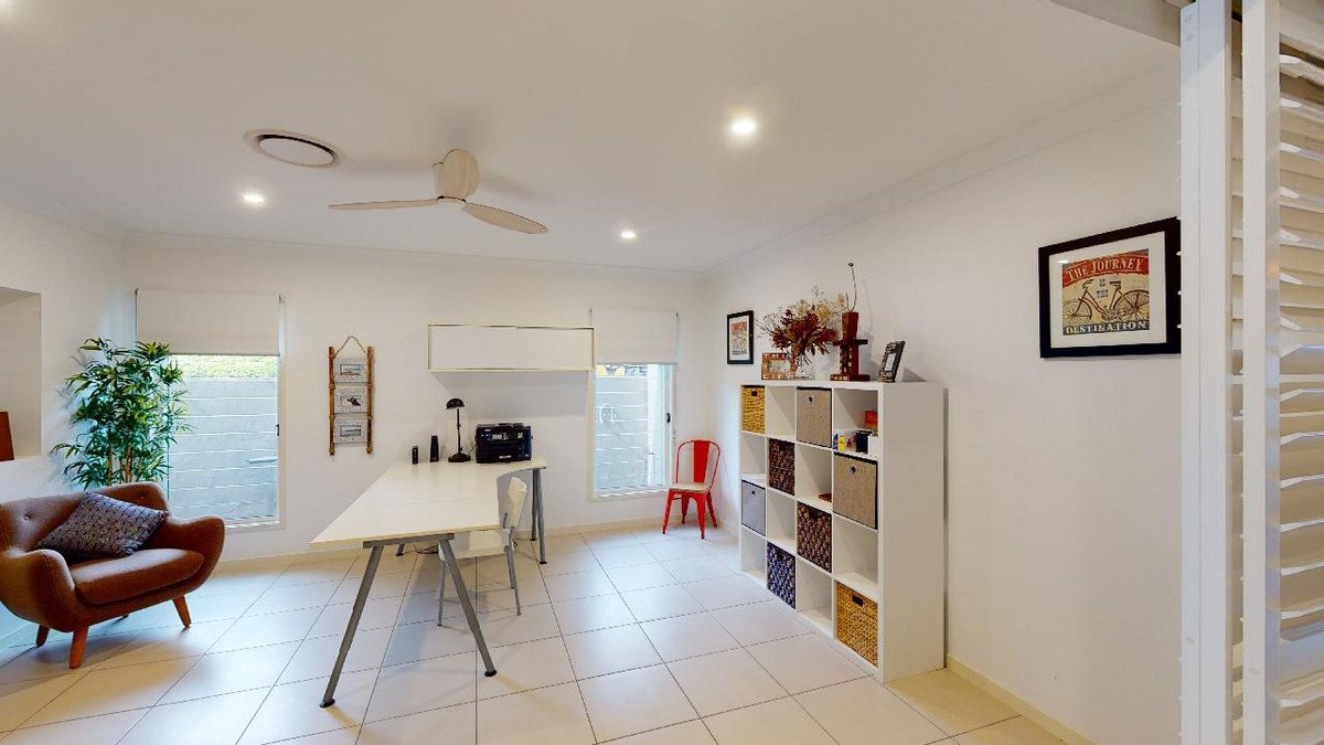 16 Mallawa Drive Palm Beach 9