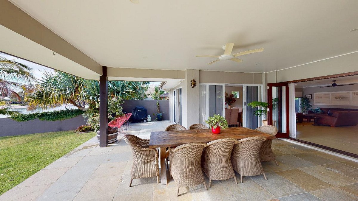 16 Mallawa Drive Palm Beach 14