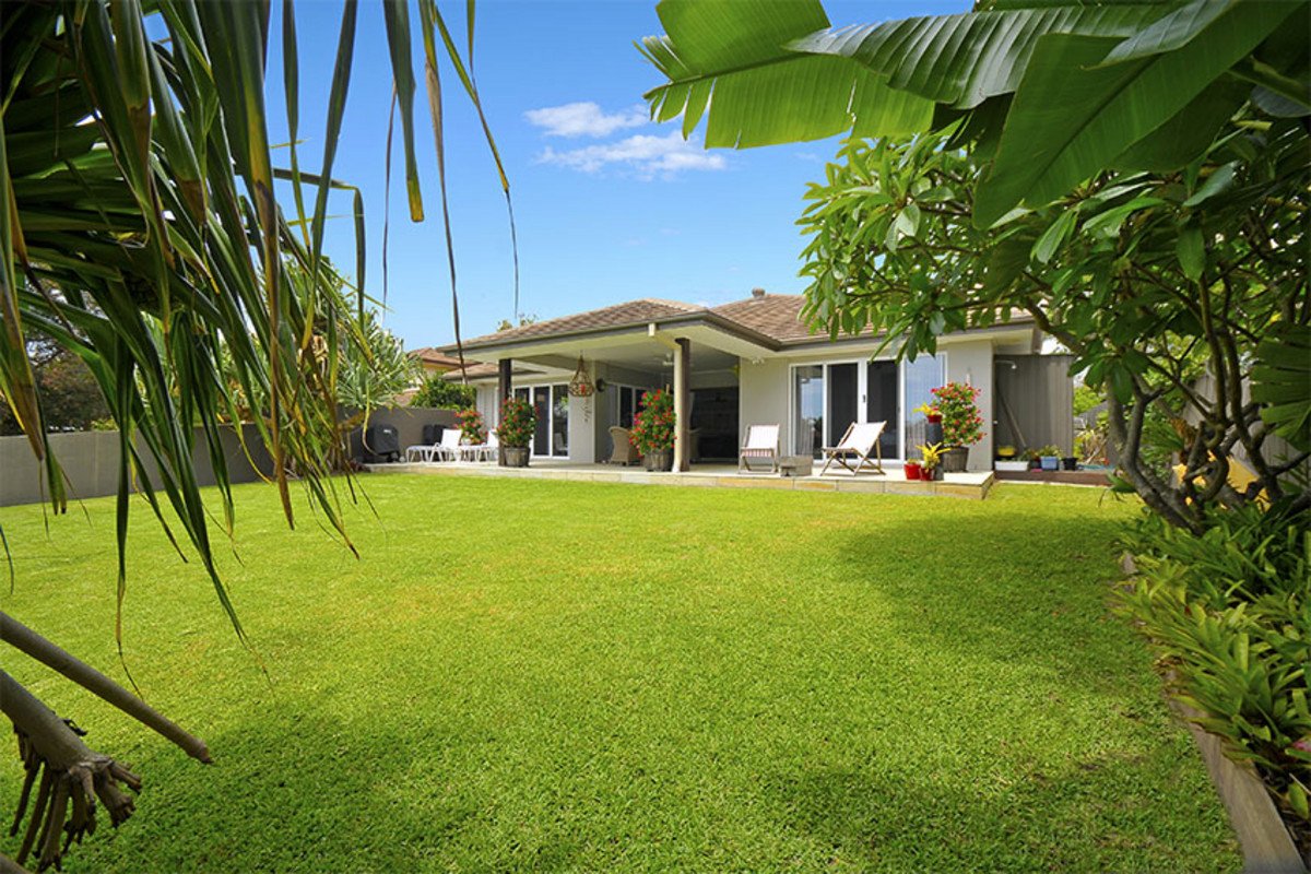 16 Mallawa Drive Palm Beach 19