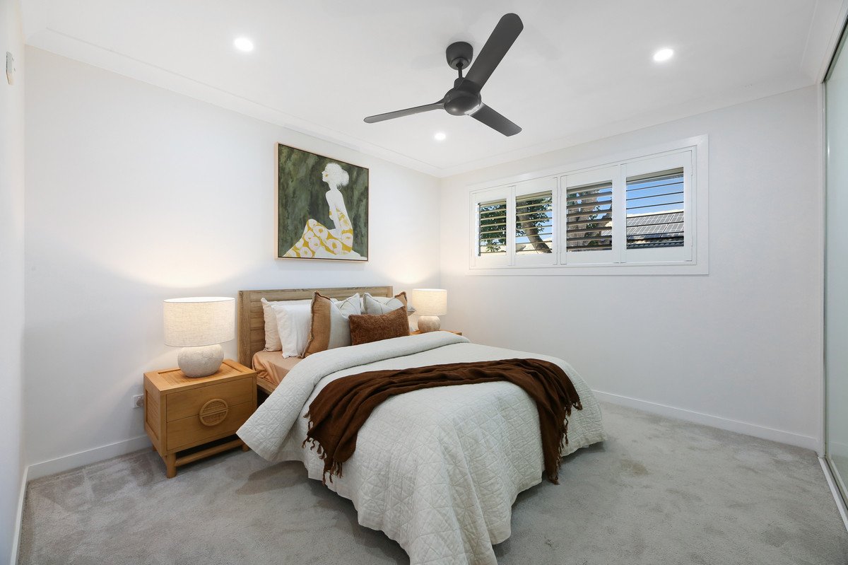 16 Manakin Avenue BURLEIGH WATERS 15