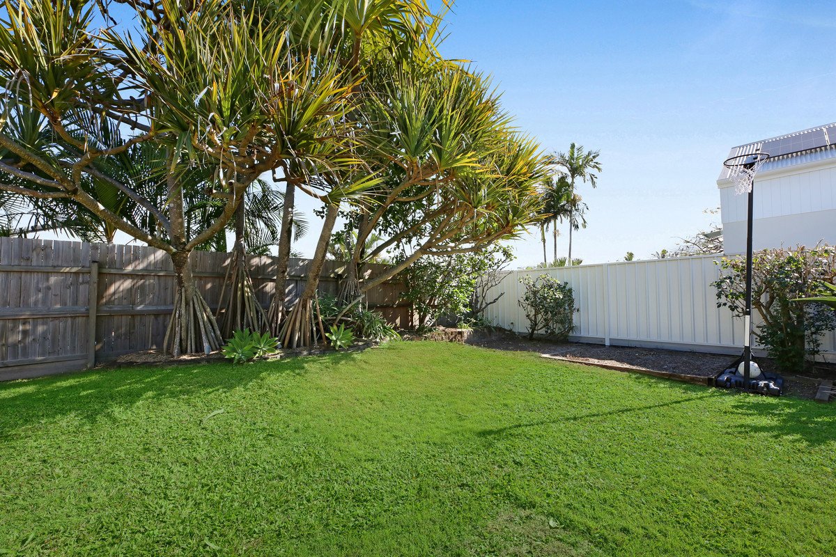 16 Manakin Avenue BURLEIGH WATERS 19