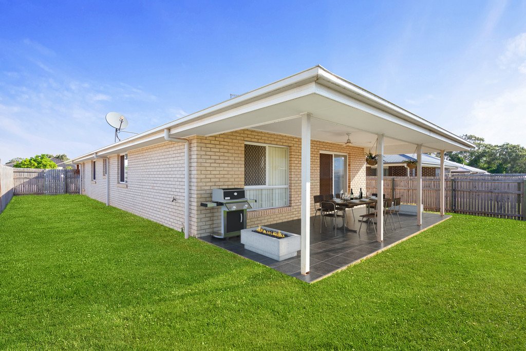 16 MAREE Place REDLAND BAY 3
