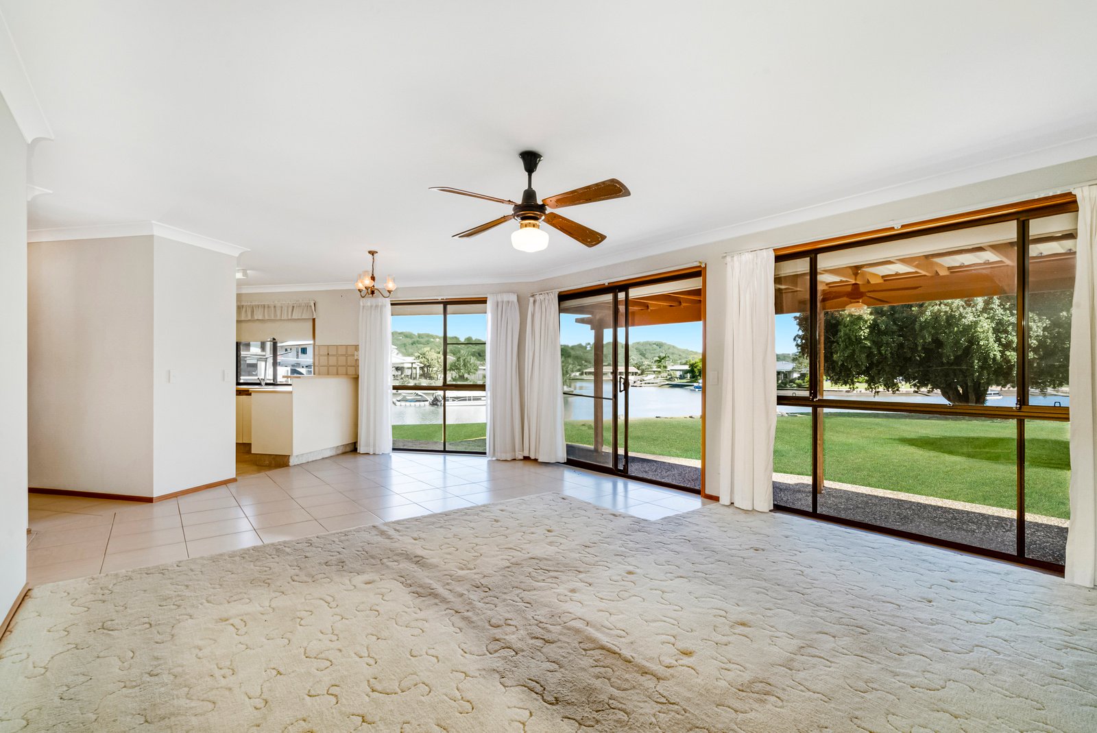 16 Mast Court CURRUMBIN WATERS 6