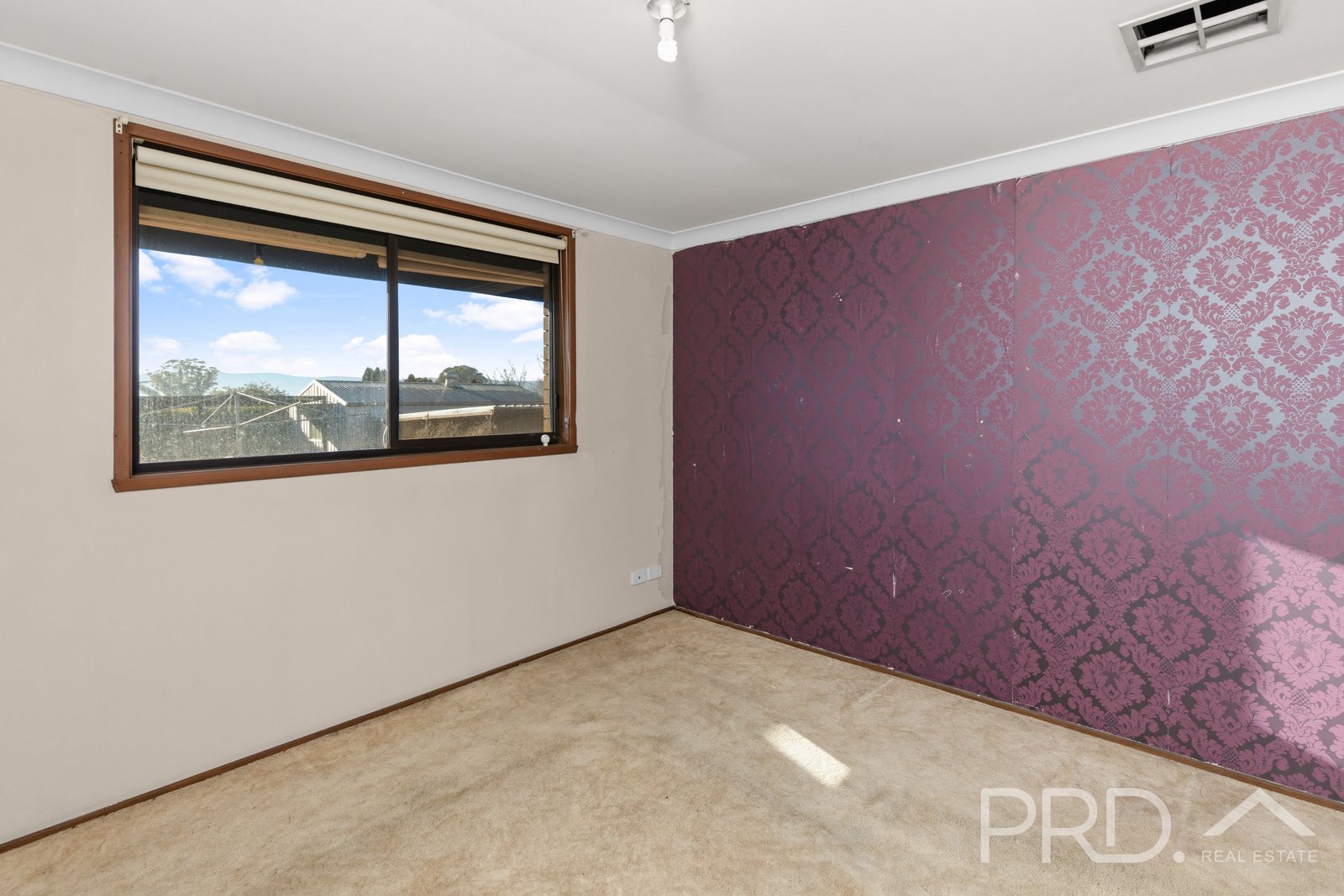16 McAlister Street TUMUT 8