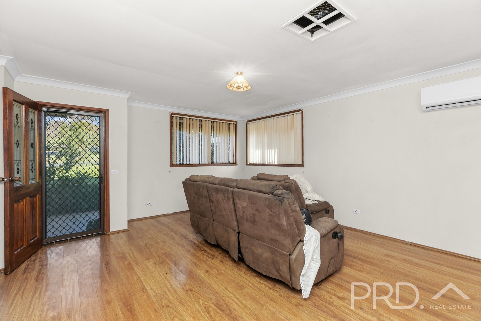16 McAlister Street TUMUT 10