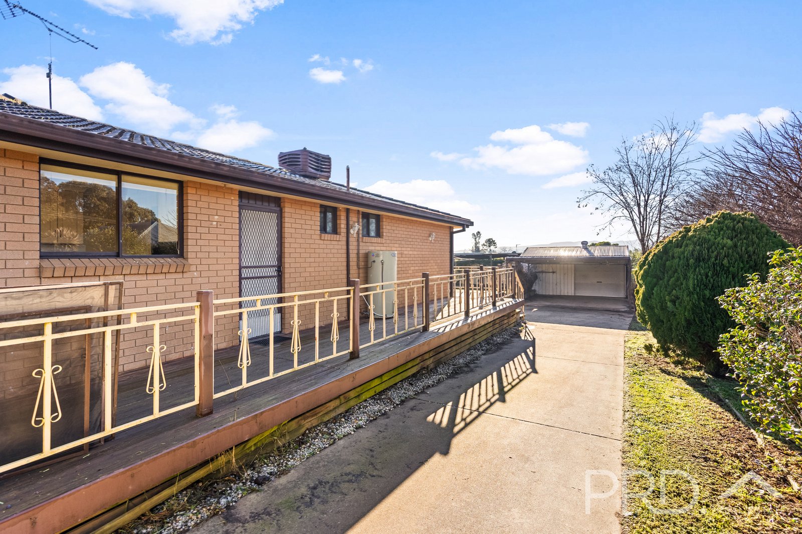 16 McAlister Street TUMUT 11
